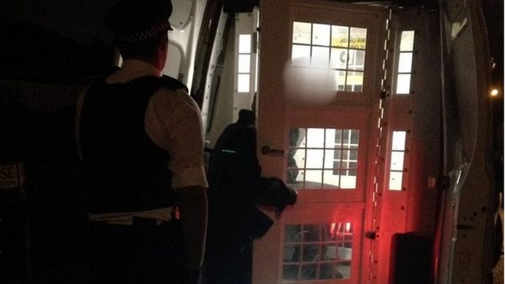 Learner driver gives Kingston police a lift to 999 call