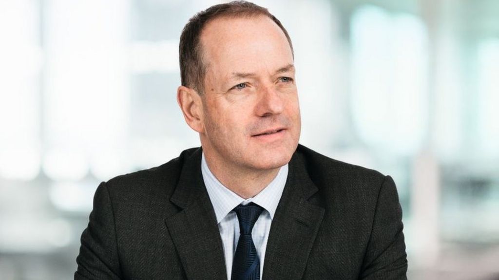 GSK chief Sir Andrew Witty to step down