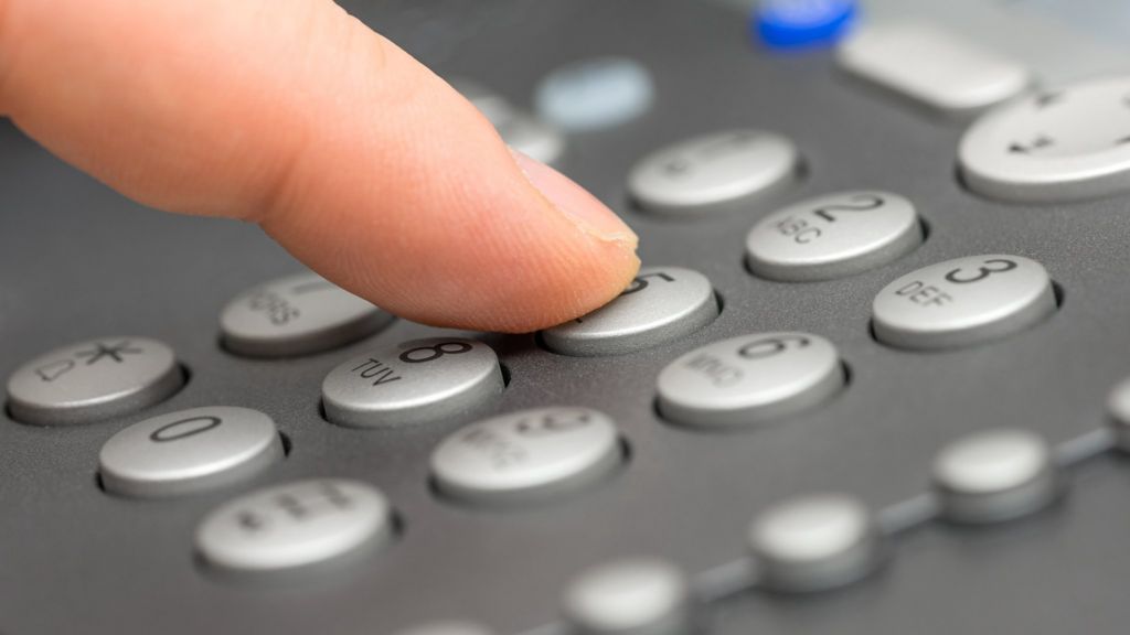 Taxpayers 'lost £97m' calling HMRC