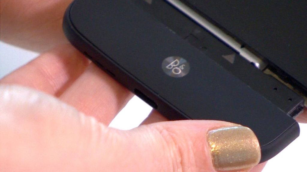 VIDEO: First look at LG's modular G5 phone