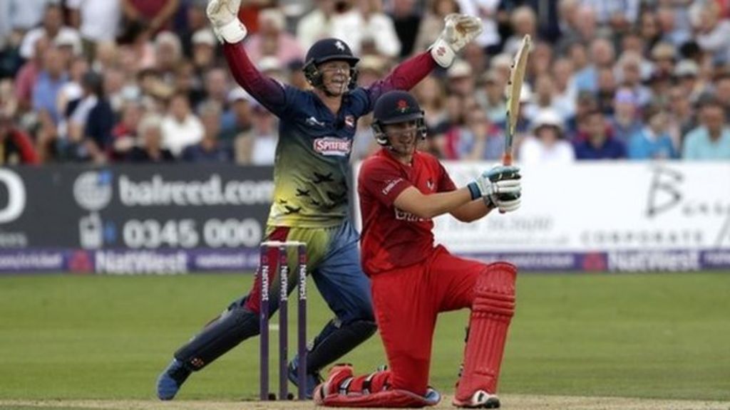 Glassed pub fight cricketer 'lucky'