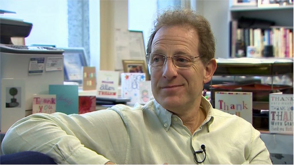 Admiral boss gives staff £1k gift each