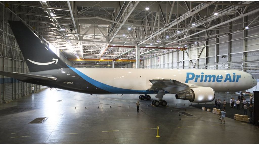 Amazon to build $1.5bn US cargo hub