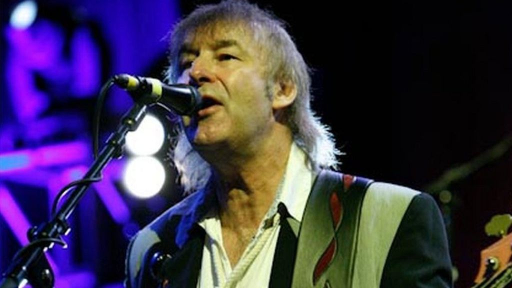 Mott the Hoople bassist Pete Overend Watts dies aged 69