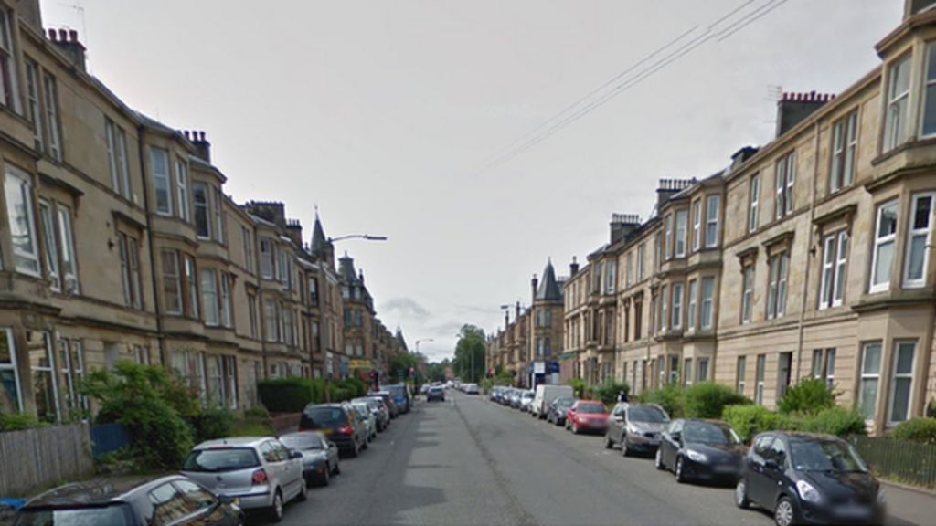 Murder inquiry over decomposed body in Glasgow flat