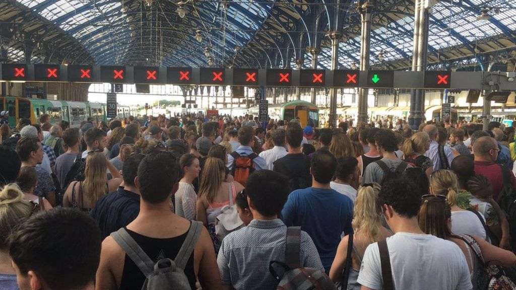 Southern rail strike: Five-day walkout begins