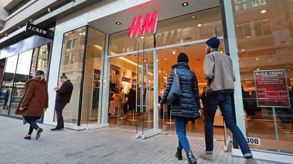 H&M profits hit by strengthening dollar