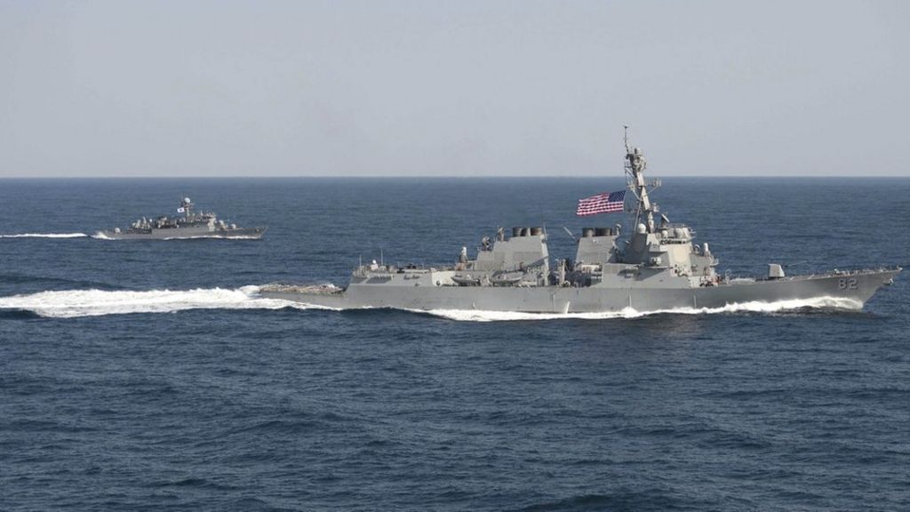 Pentagon chief visits South China Sea