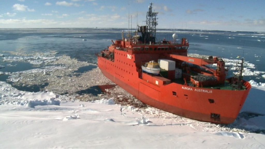 VIDEO: Timelapse of icebreaker ship as storm moves in