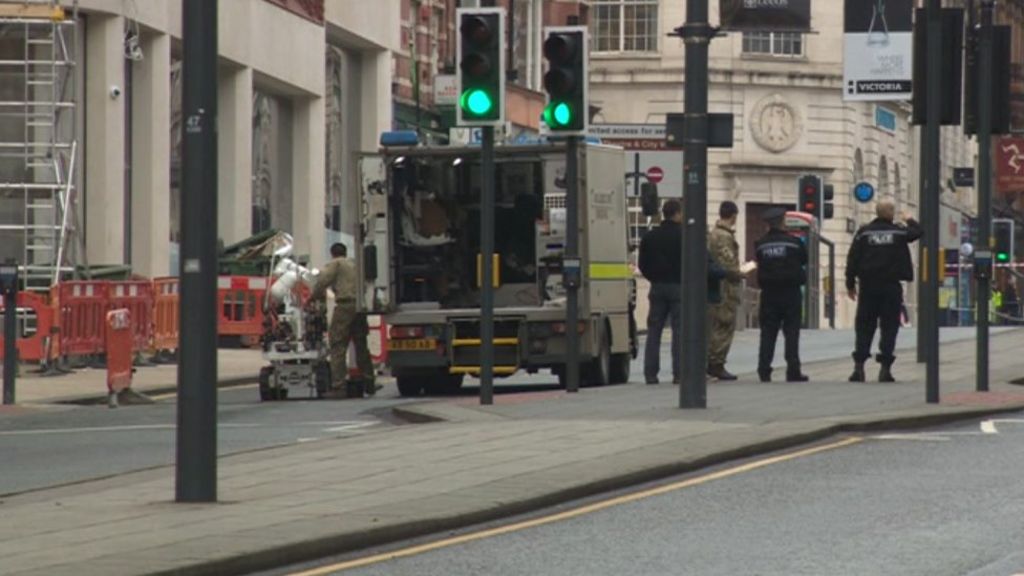 Man arrested over Leeds city centre bomb hoax