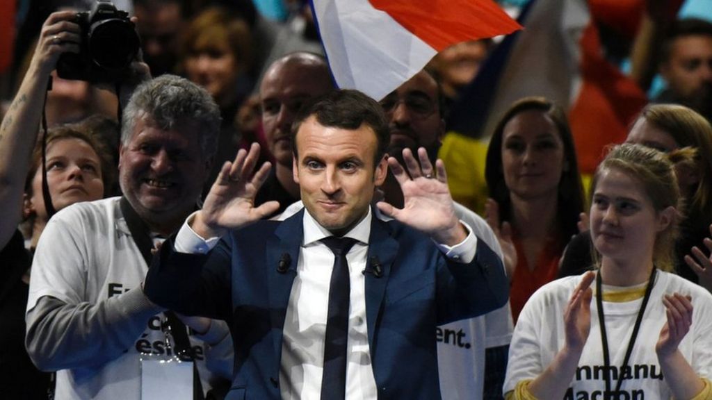 France election: Centrist rising star Macron urges unity