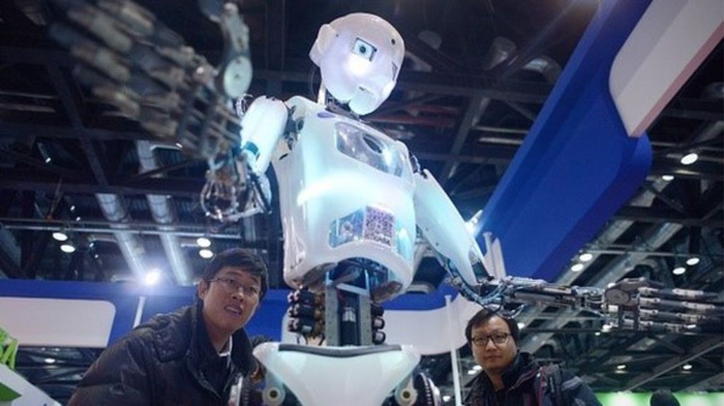 China robot event pulls Beijing crowds