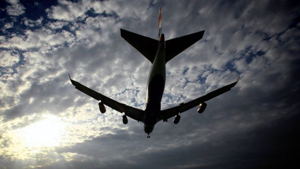 UK signs up for Paris climate agreement