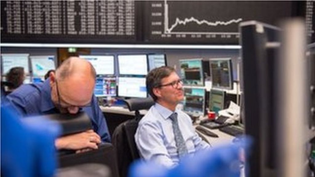 US shares end choppy day with big jump
