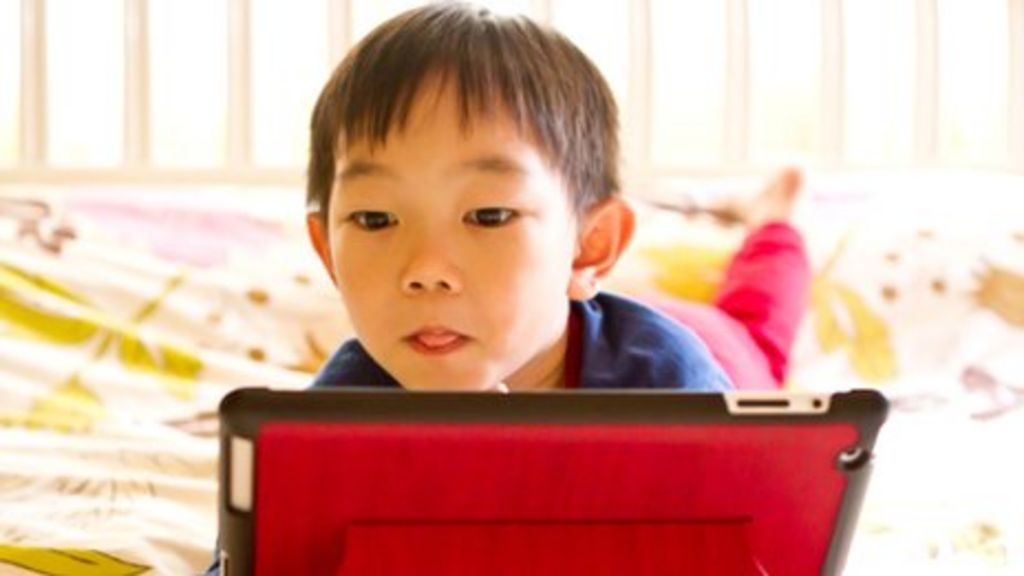 US changes toddler screen time advice