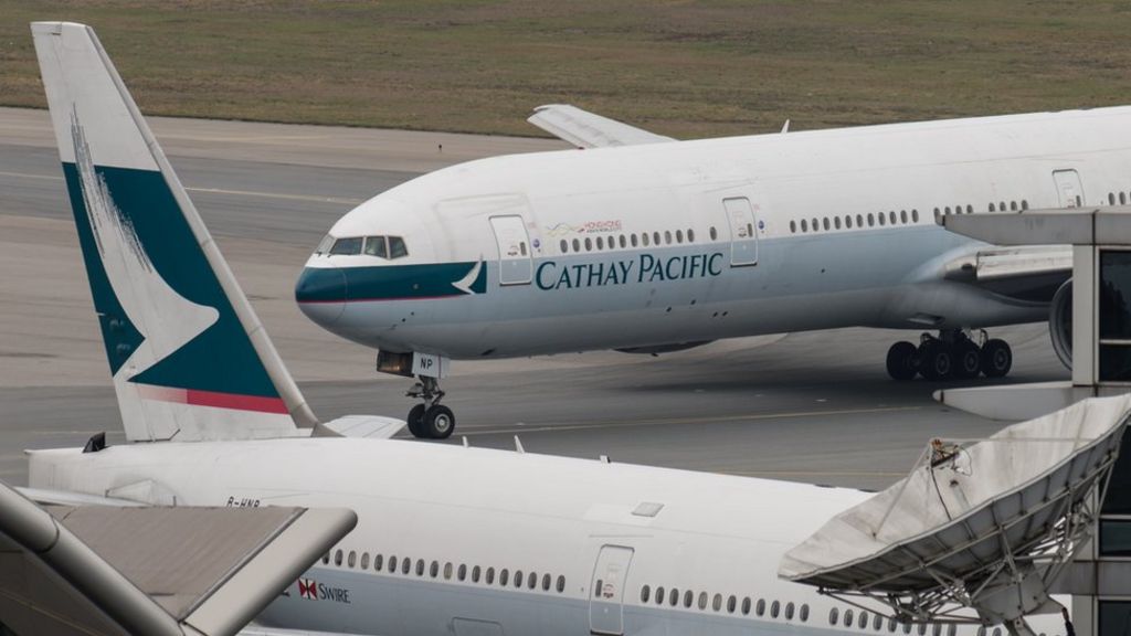 Cathay Pacific sees first annual loss in eight years