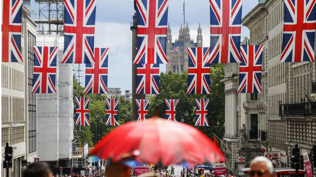 Some companies plan Brexit hiring freeze, says IoD