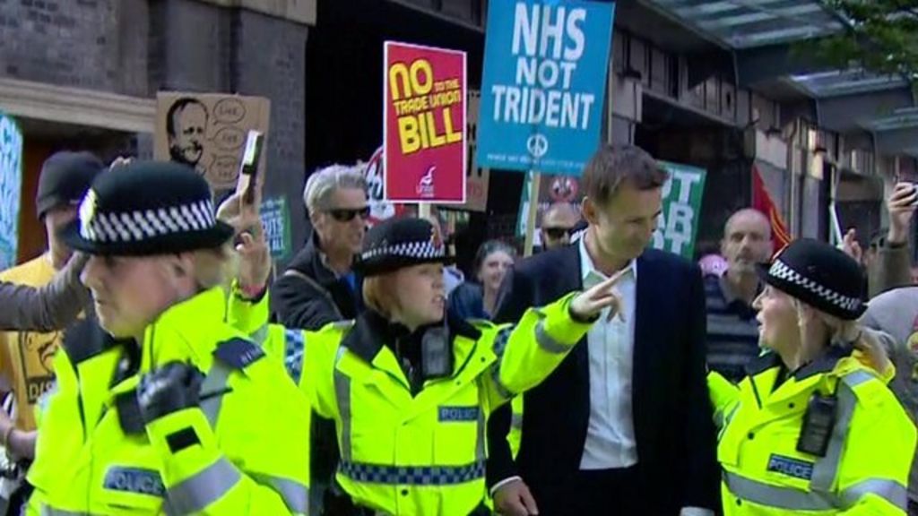 VIDEO: Jeremy Hunt mobbed by protesters