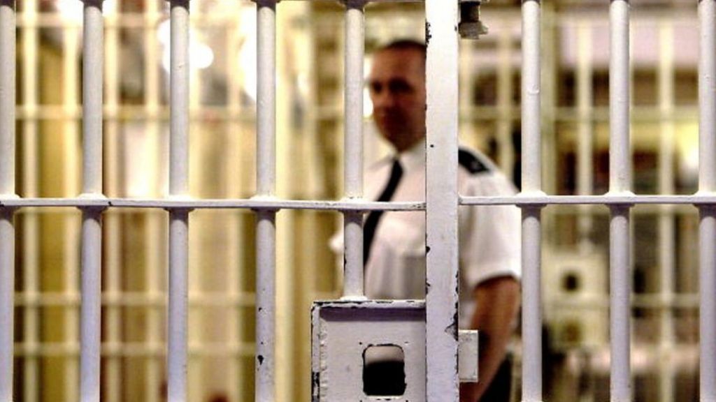 'No quick fix' solution to problem in prisons