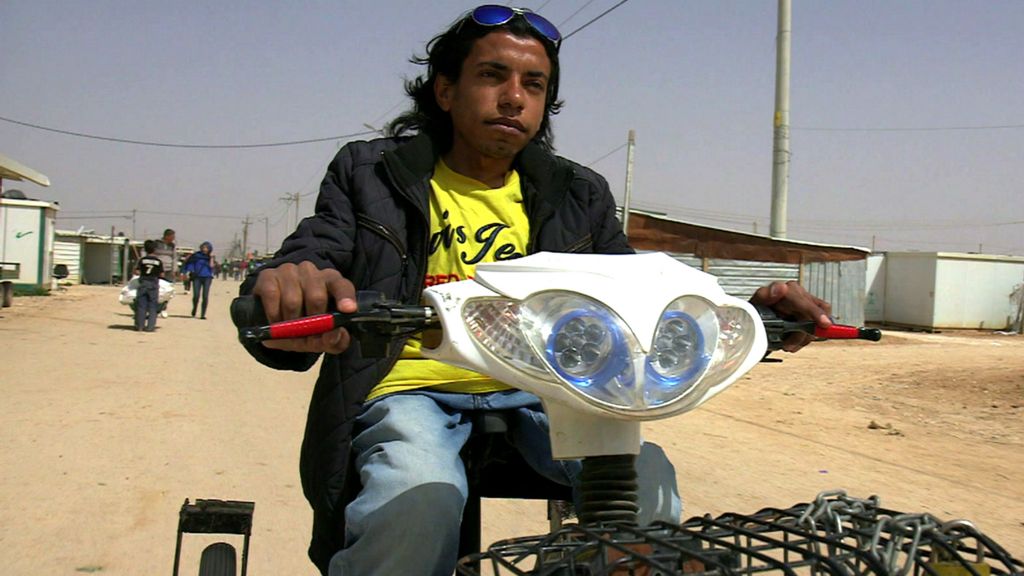VIDEO: Refugee inventor builds electric bike