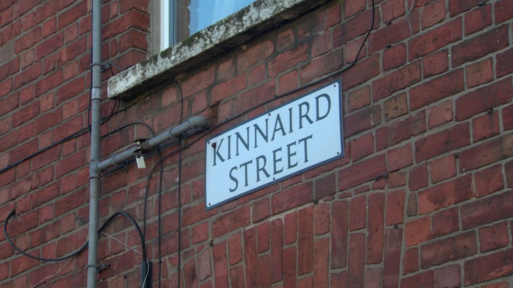 North Belfast: Bomb found in garden of house in Kinnaird Street