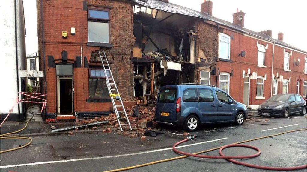 Man dies following Ashton-under-Lyne house explosion