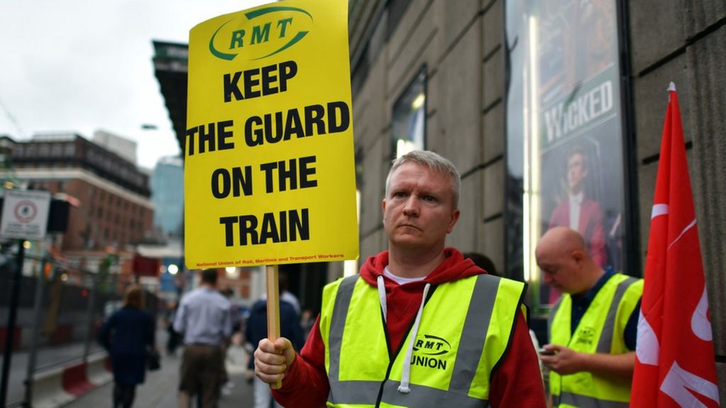 Southern rail dispute: RMT meets operator for talks