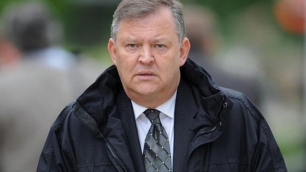 Ex-Warwickshire Police detective Paul Greaves cleared of £113,000 theft