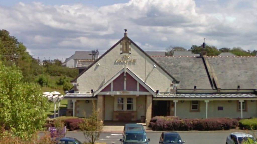 BMW car torched as owner sat in Kilmarnock restaurant