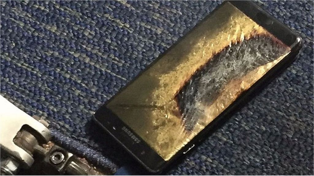 Samsung Galaxy Note 7: Second 'safe' replacement catches fire