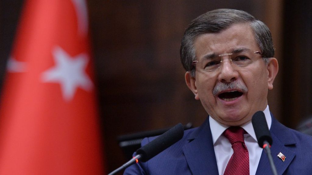 Turkey PM 'to quit' in rift with Erdogan