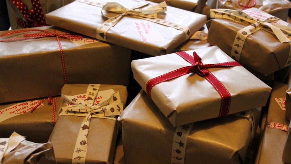 Workers rush to return unwanted Christmas gifts