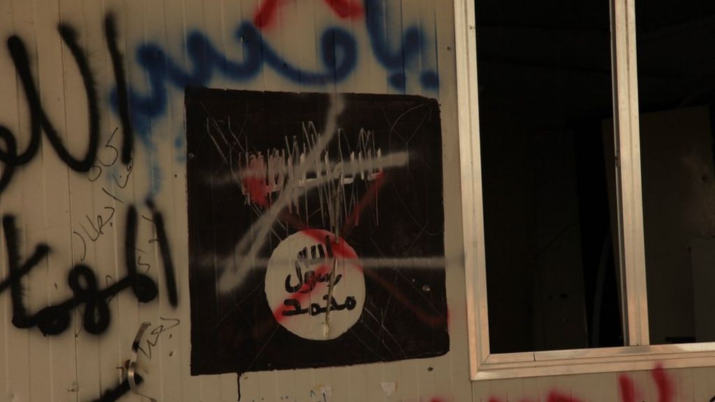 Jeremy Bowen: Inside Falluja after IS