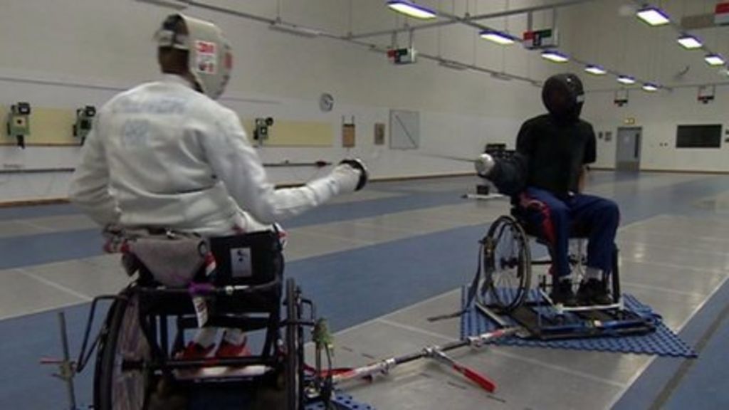 Paralympic fencer competes at Rio 2016 thanks to brother
