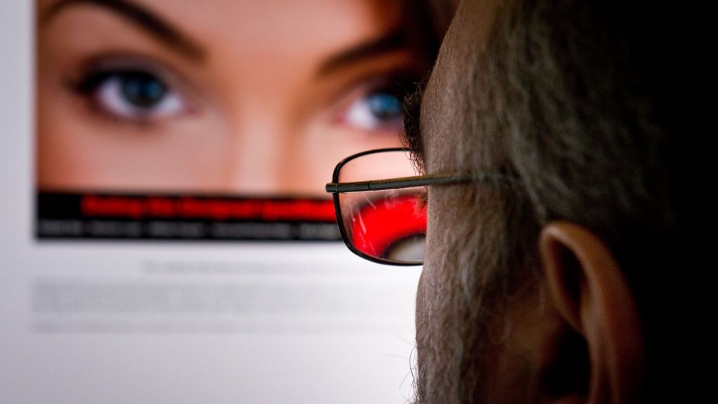 Ashley Madison site 'still growing'