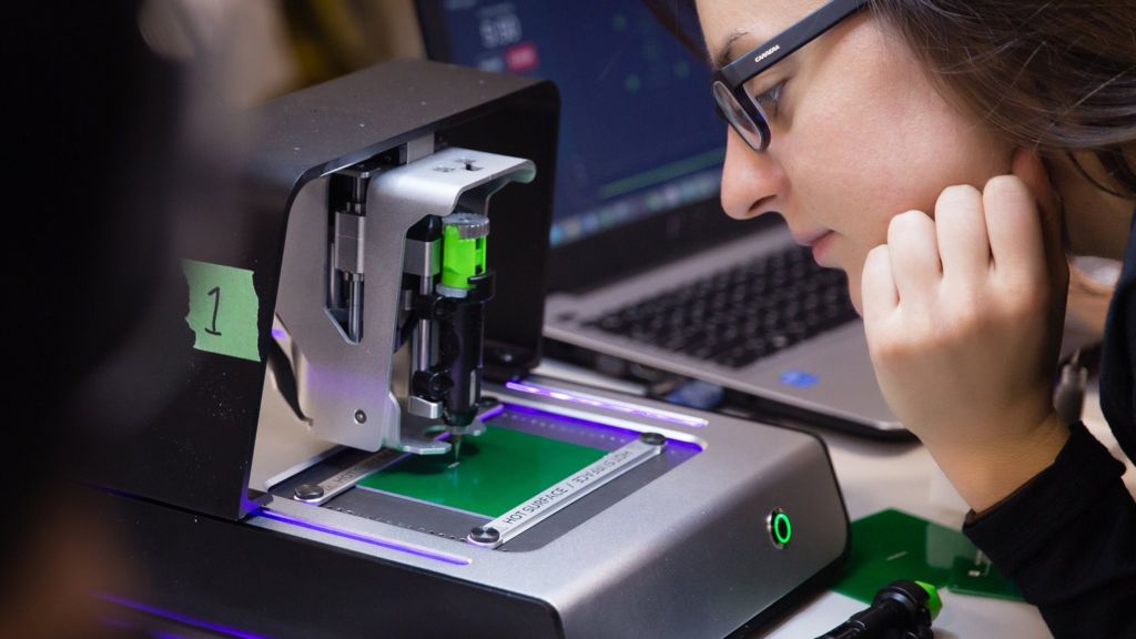 Fast circuit maker wins Dyson award