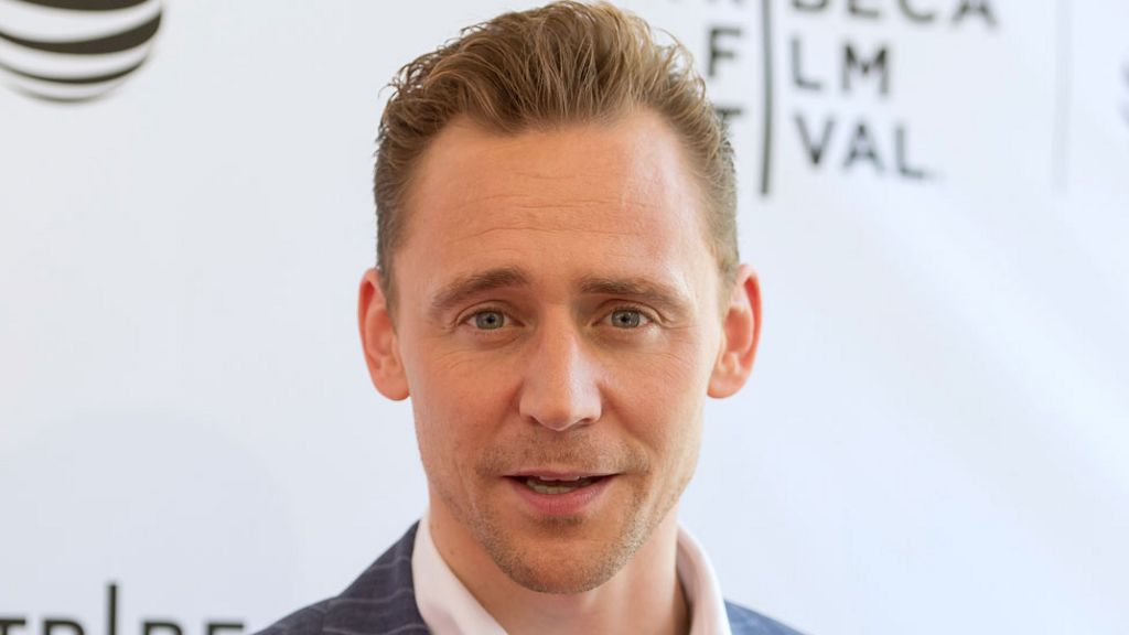 Tom Hiddleston to play villainous role in new Aardman film Early Man - BBC News