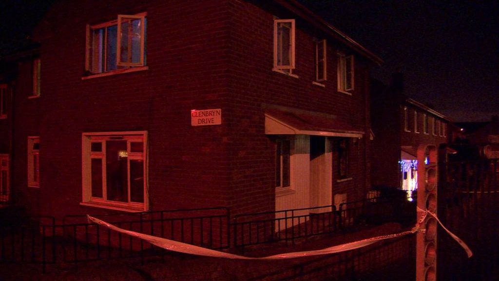 Police investigate after woman escapes north Belfast house fire - BBC - BBC News