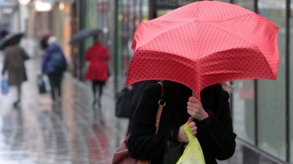 High Street sales fall in June, survey says