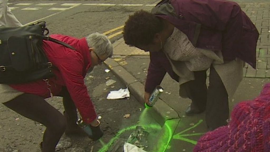 VIDEO: 'Grey graffiti' artists flag up hazards