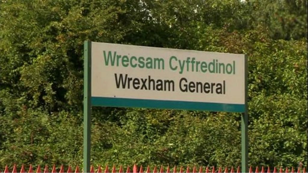 Ian Lucas: Extra direct Wrexham-London rail service hopes