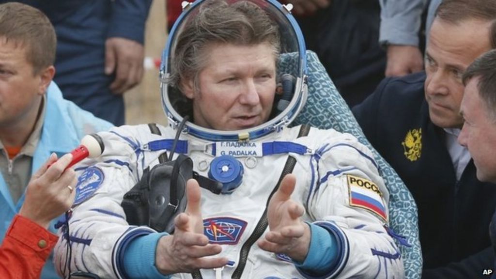 VIDEO: Cosmonaut sets space time record