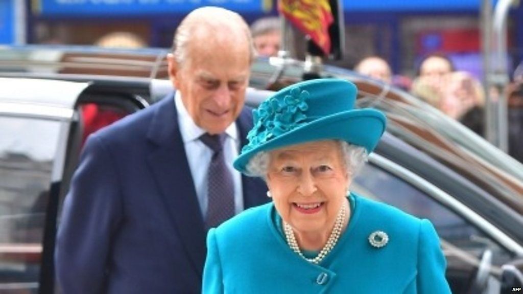 Queen opens new cyber security centre in London