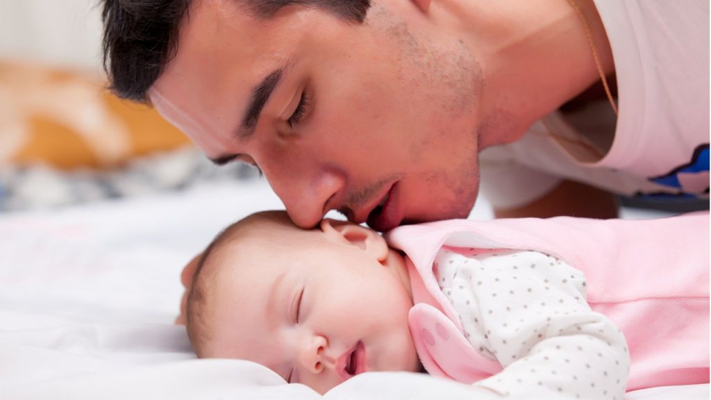 the-length-to-which-fathers-go-to-see-their-child-s-birth-bbc-news