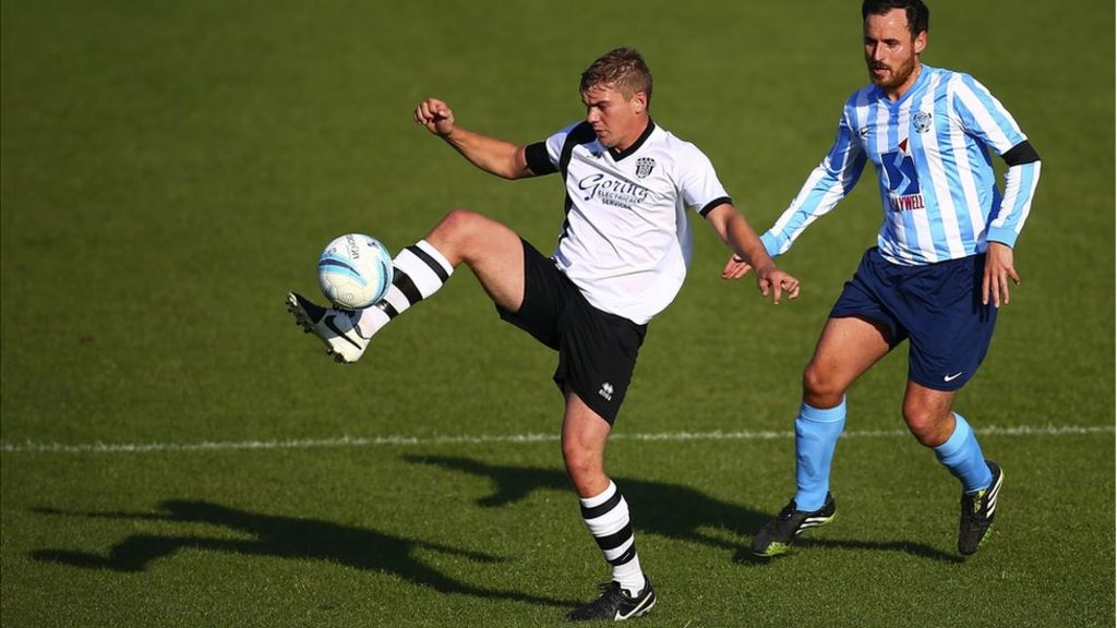 How a computer describes a sports match