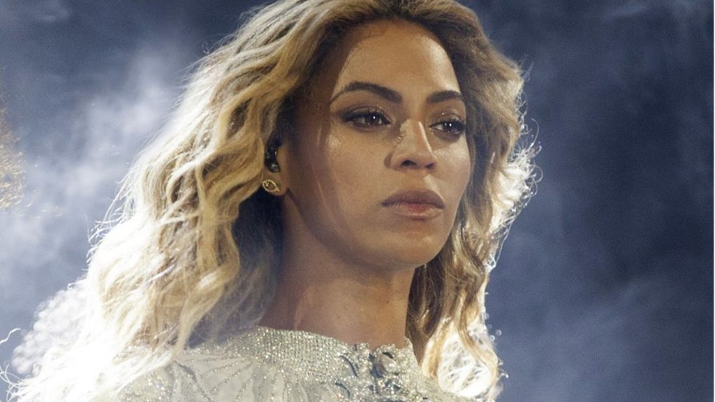 Social media 'must tackle ticket fraud'