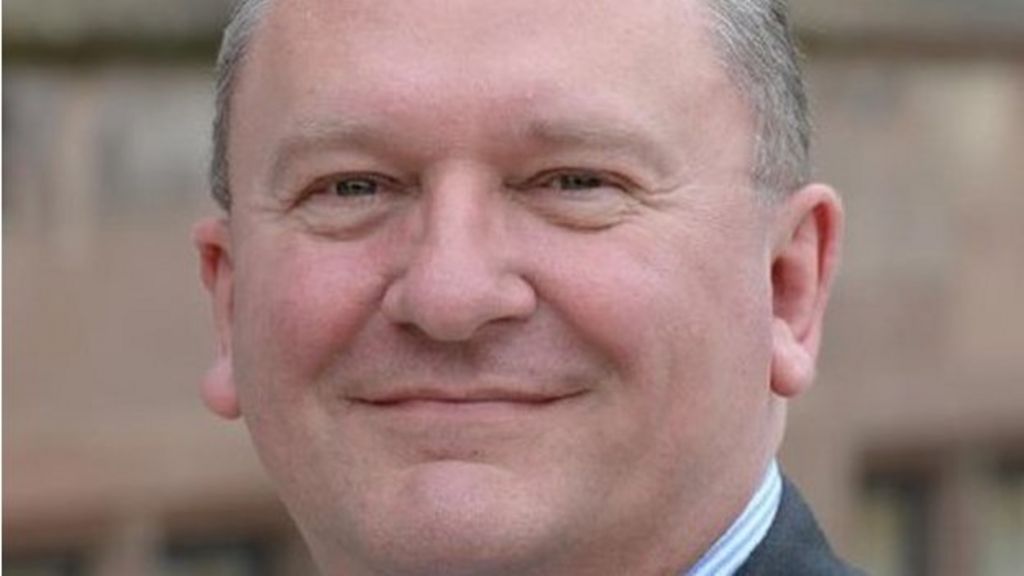 Fraud-accused Philip Townshend 'had victim sign blank cheques'