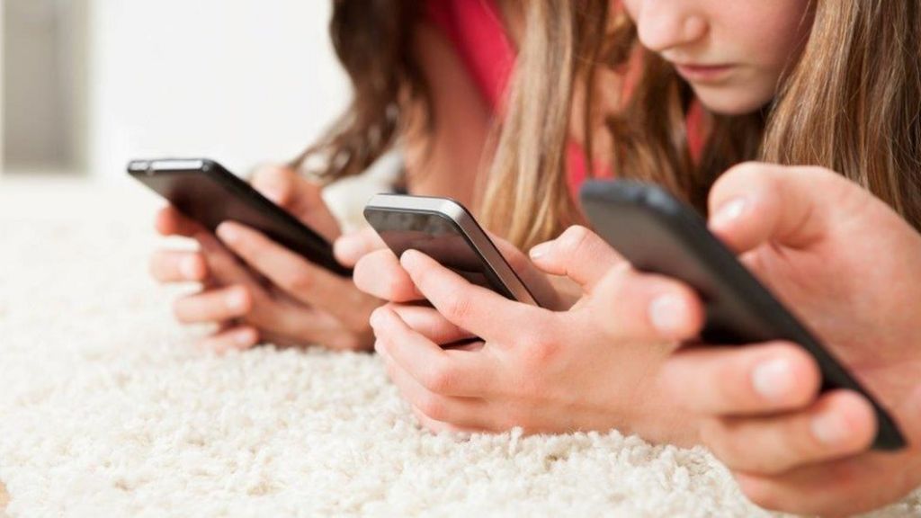 Social media harms moral development, parents say