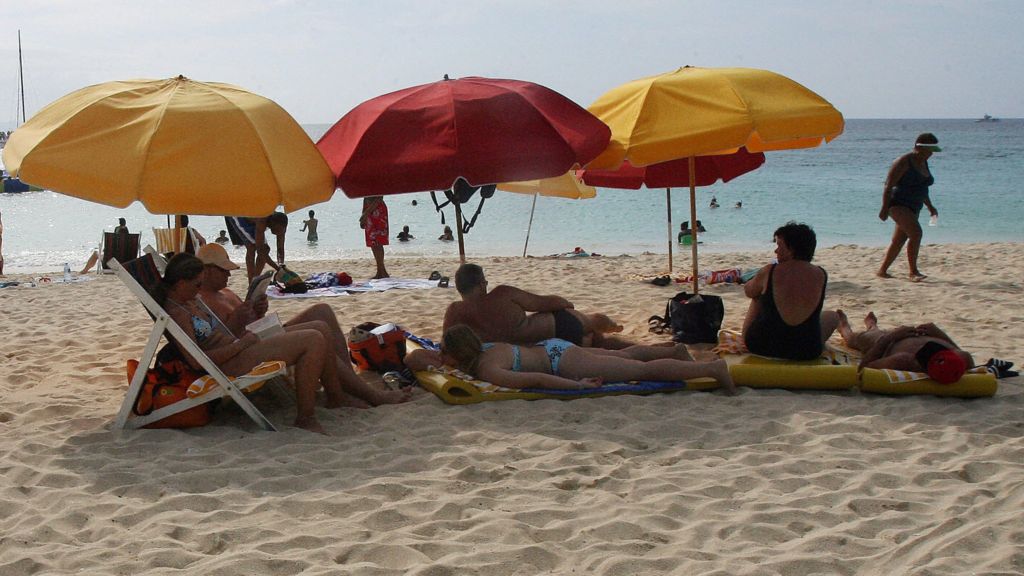 Low Cost holidaymakers likely to get just £7.78 refund