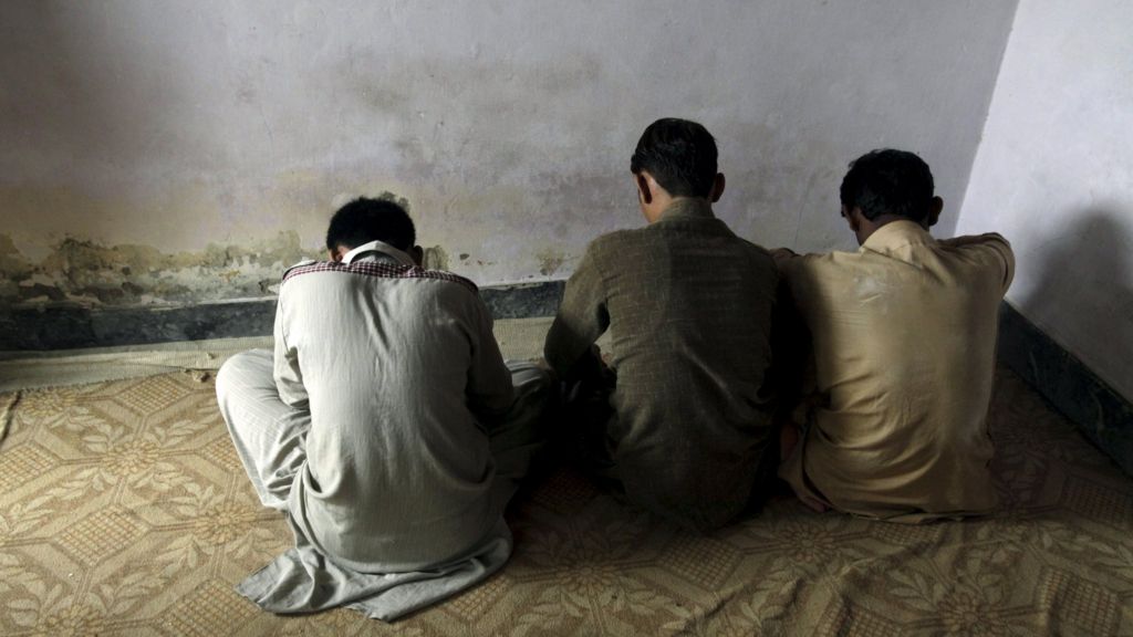 pakistani assault porn videos naked 21